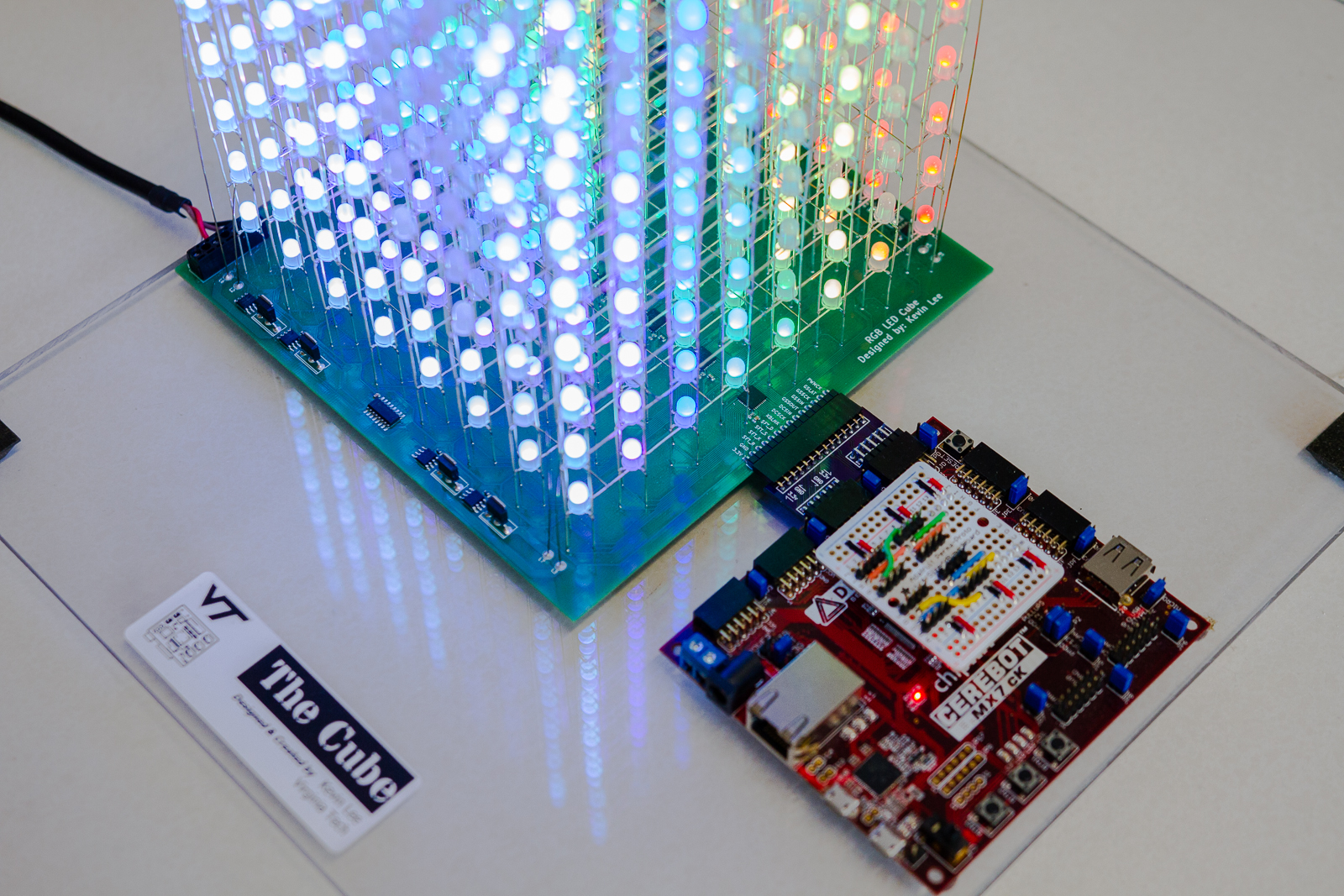 Cube programmer. Siming Lighting led куб pl877. RGB куб 4х4х4 на ардуино. 3d led куб RGB зеркальный. Led куб мануал a7.